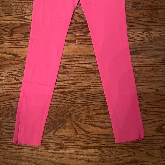 Balenciagia - Picture 3 of 3